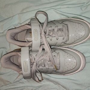 Adidas low cut forum